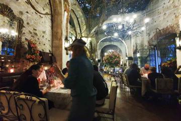 virtual reality team building