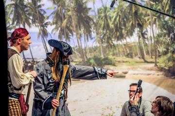 Blockbusters artistic team building activity