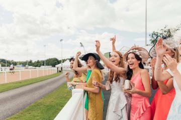 evening at the races team building programme