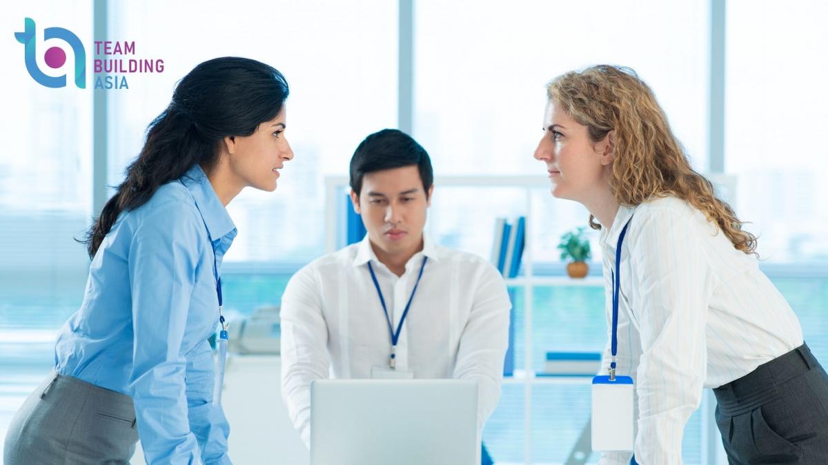 header image - resolving team conflict