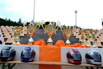 Flat Out Formula One Creative Team Building