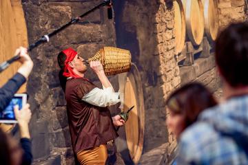 Blockbusters artistic team building activity